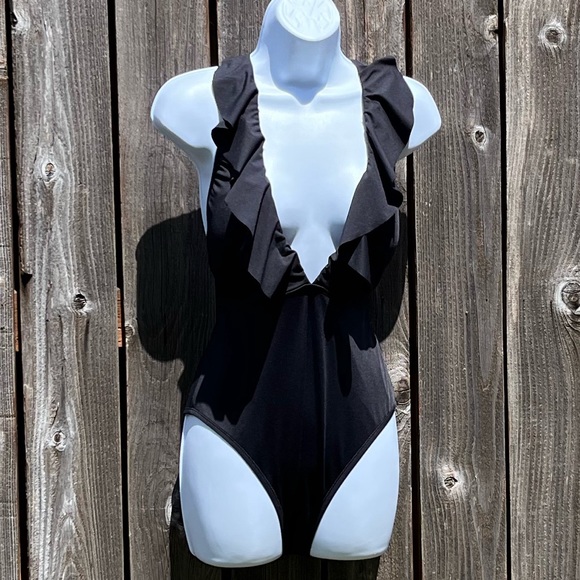 Shade & Shore black cheeky black one piece swimsuit size medium - Picture 10 of 16